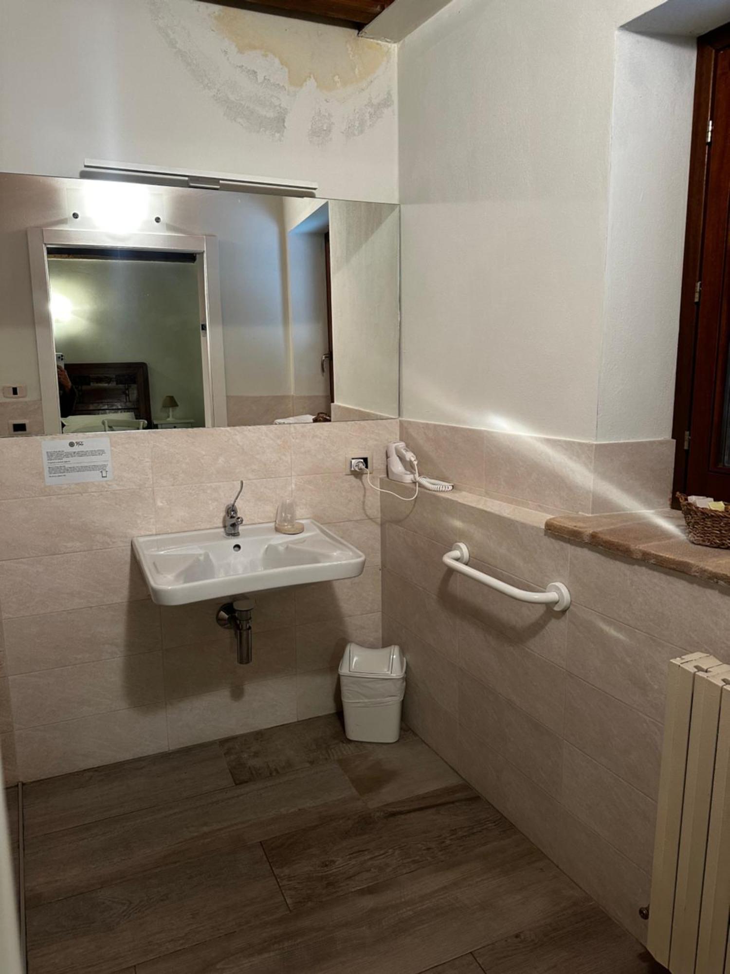 Borgo Delle Mole Villa สโปเลโต ภายนอก รูปภาพ